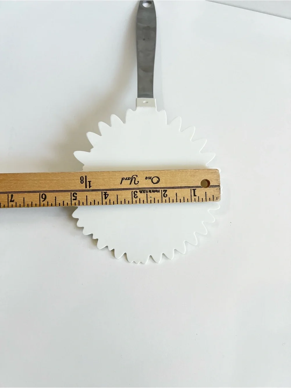 Mid Century Style Daisy Spatula Kitchen Utensil Retro Flower Flipper Stainless